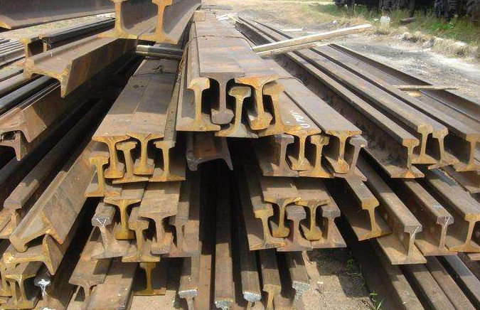 【湖南钢轨厂家科普】用什么方法可以提高钢轨的使用年限